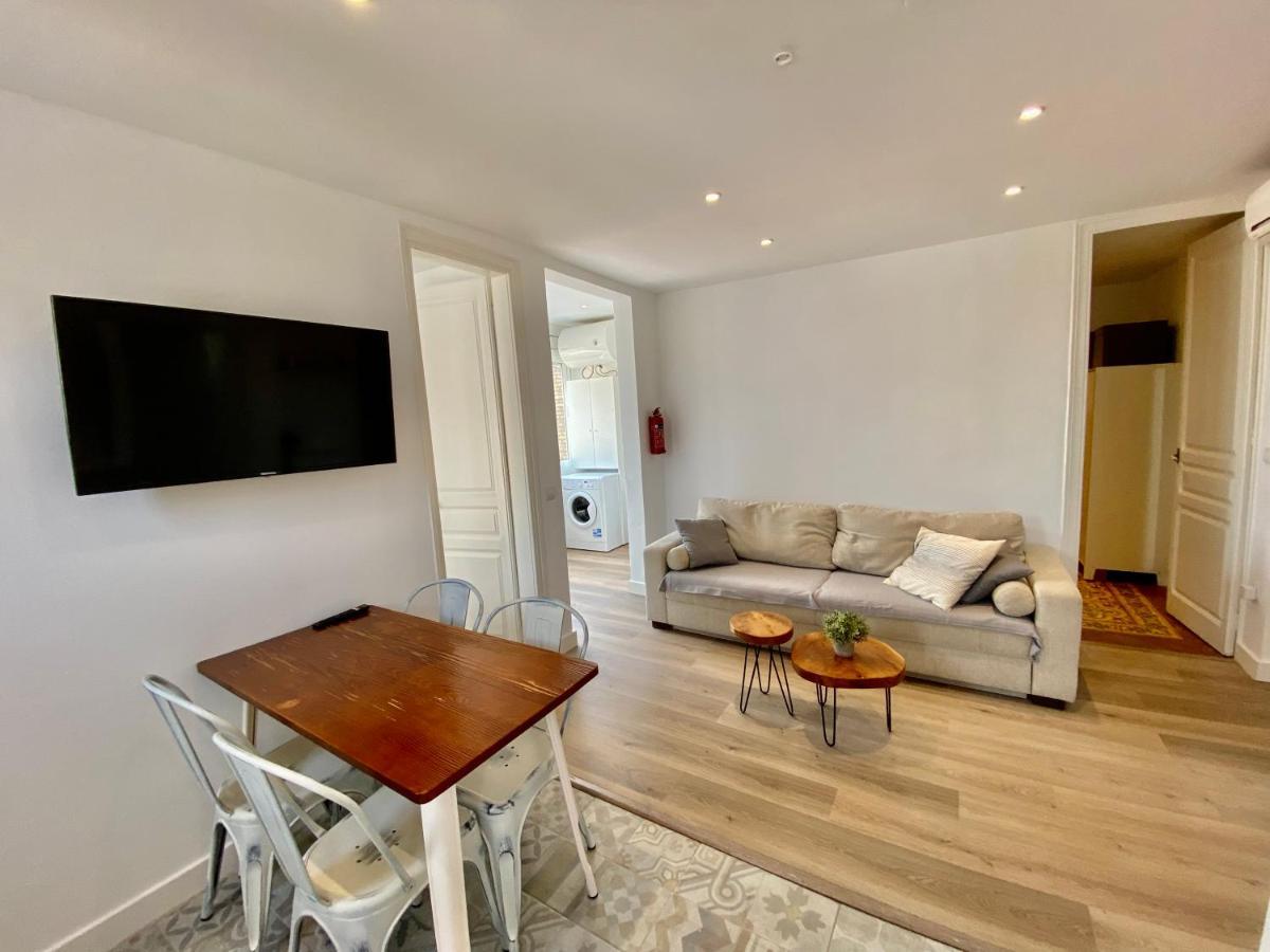 Suite Apartment Anselm Barcelona Cornellà de Llobregat Exterior foto