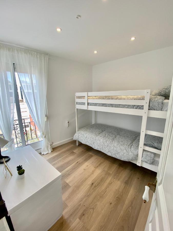 Suite Apartment Anselm Barcelona Cornellà de Llobregat Exterior foto