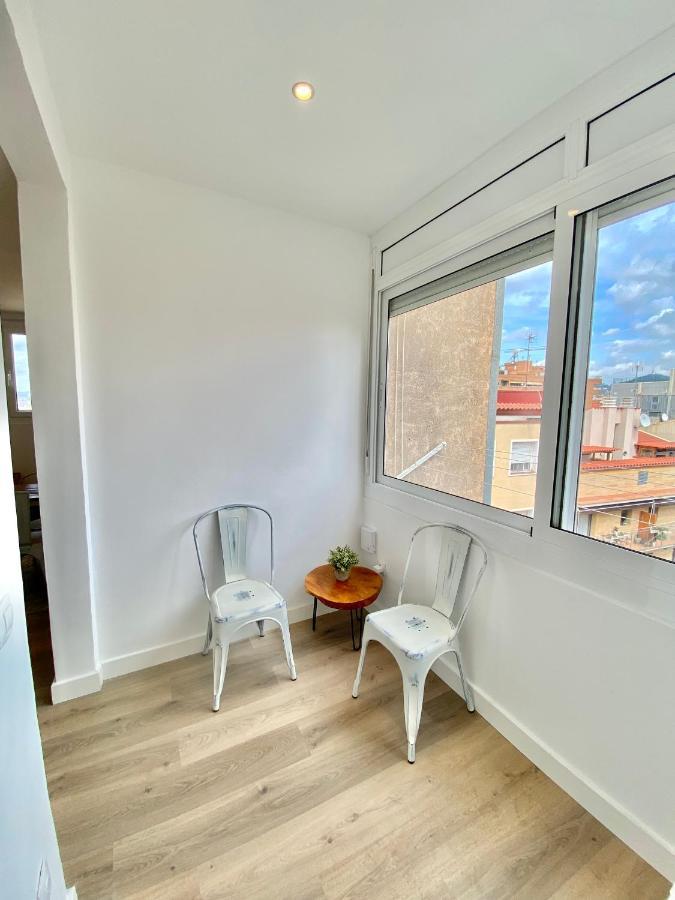 Suite Apartment Anselm Barcelona Cornellà de Llobregat Exterior foto